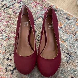 NWOT Maroon/red heels, size 7